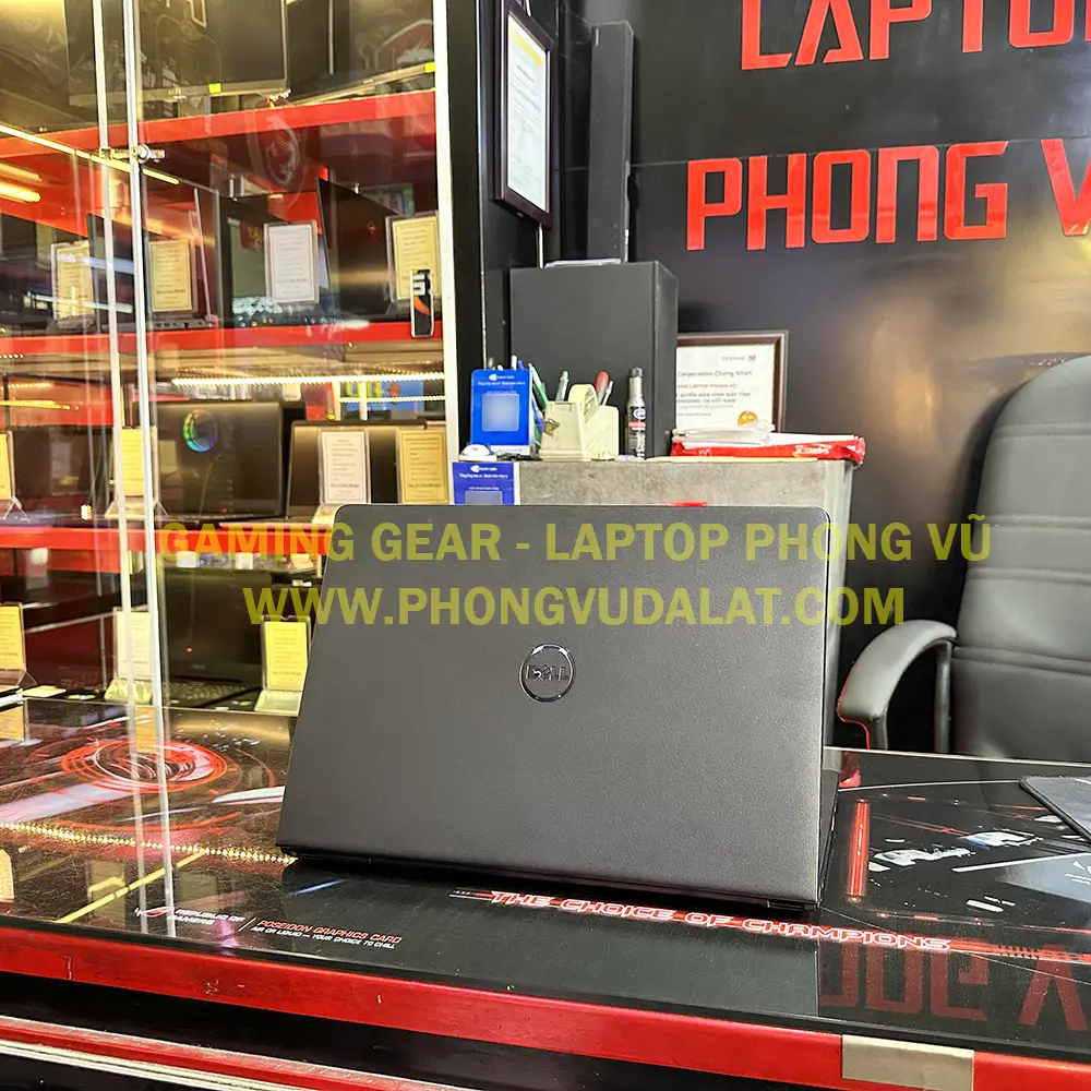 DELL VOSTRO 3578 | I5-8250U | 8GB D4 | 250GB SSD SATA | AMD RADENON 520 2GB | 15.6'' HD