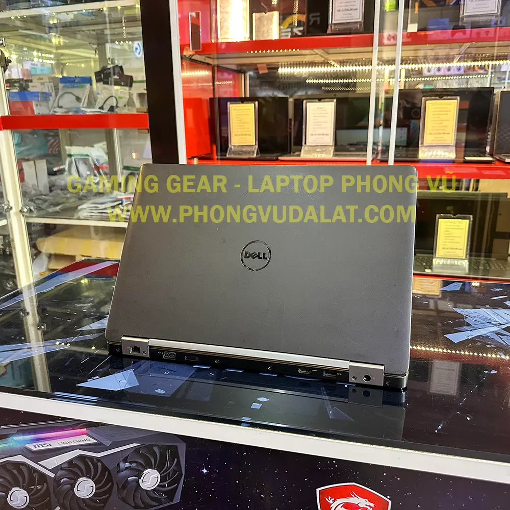DELL LATITUDE E5570 | CORE I7-6820HQ | 8GB D4 | 256GB NVMe | RADEON R7-M370 2GB | 15.6'' FHD